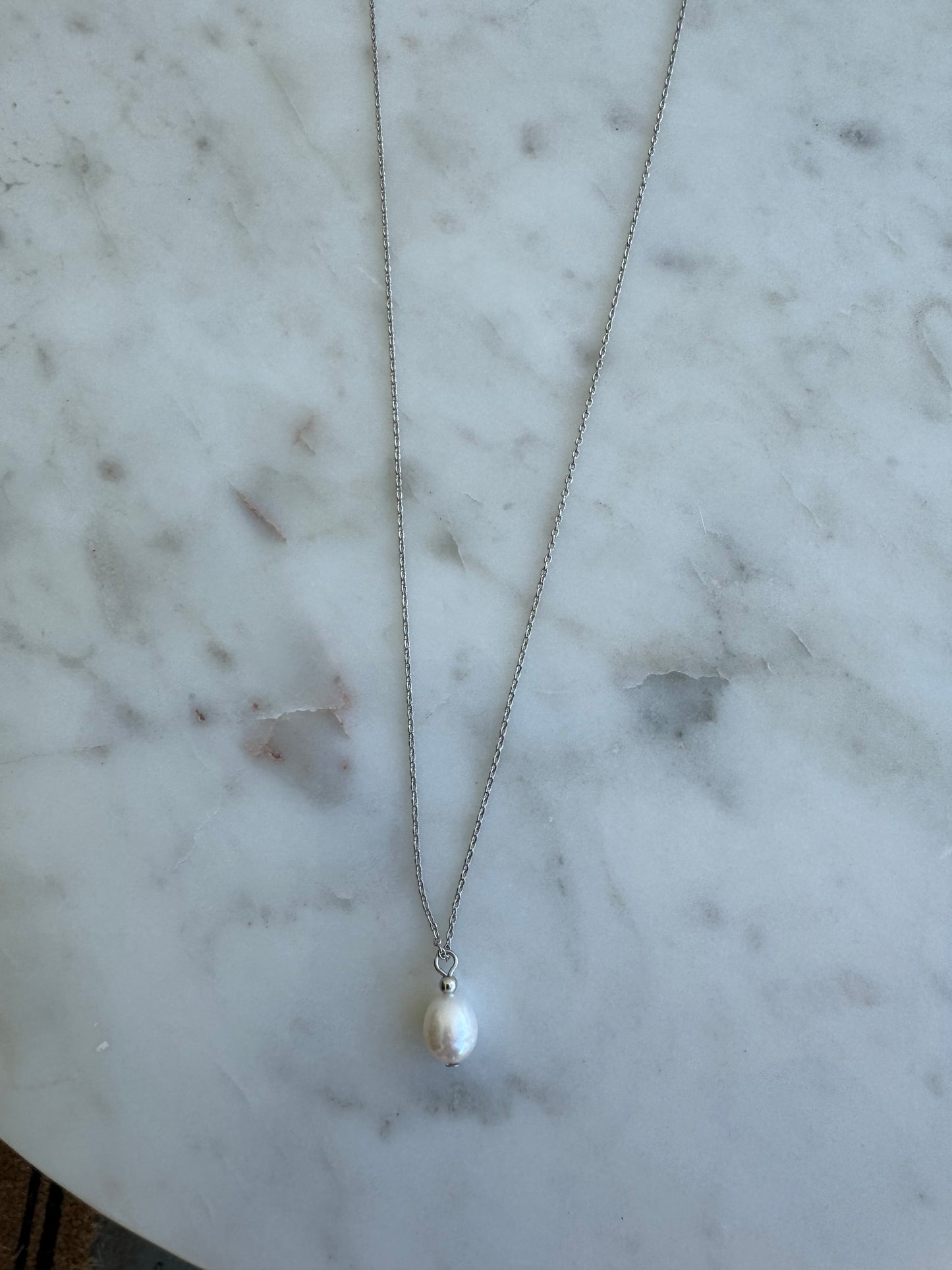 Sweet Pearl Necklace- Silver